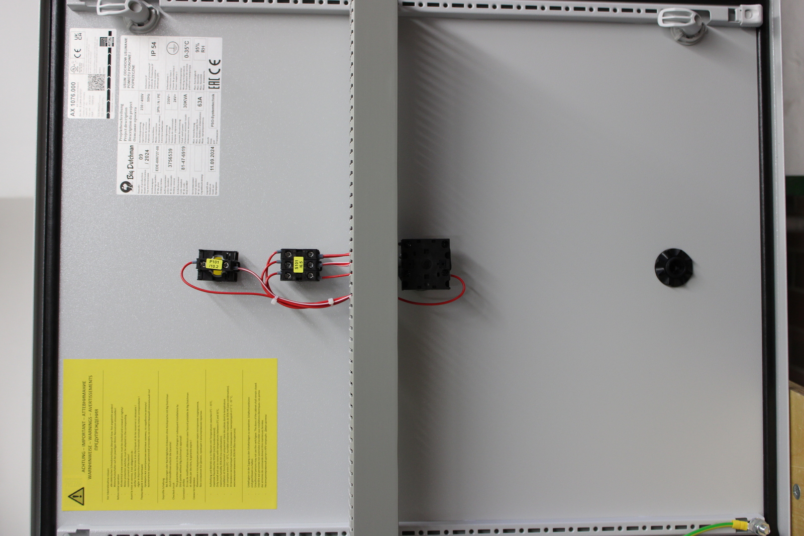 Contr cabinet manure removal